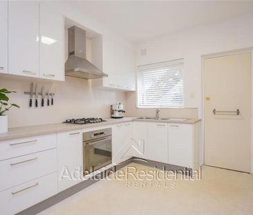Beautifully Presented Unit - Photo 4
