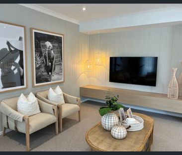 Luxury Brand-New Metricon Home with Pool - Photo 3