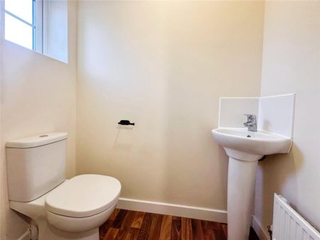 2 bedroom end of terrace house to rent - Photo 3