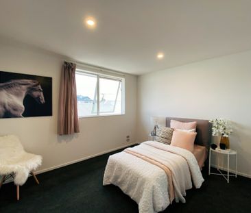 Frankton Three Bedroom Townhouse, Low maintenance - Photo 2