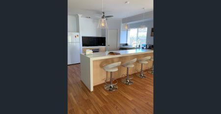 FURNISHED AND FITTED - WALK TO THE BEACH - Photo 2