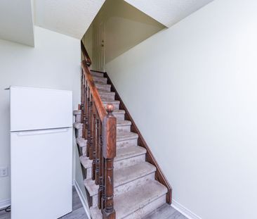 For Lease - 3 Locarno Street, Brampton, Ontario - Photo 4