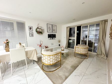 2 Bed Flat, Eider Apartments, NW9 - Photo 3