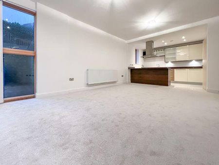 2 bedroom apartment to rent - Photo 4