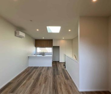 2 Bedrooms Waterloo - Photo 2