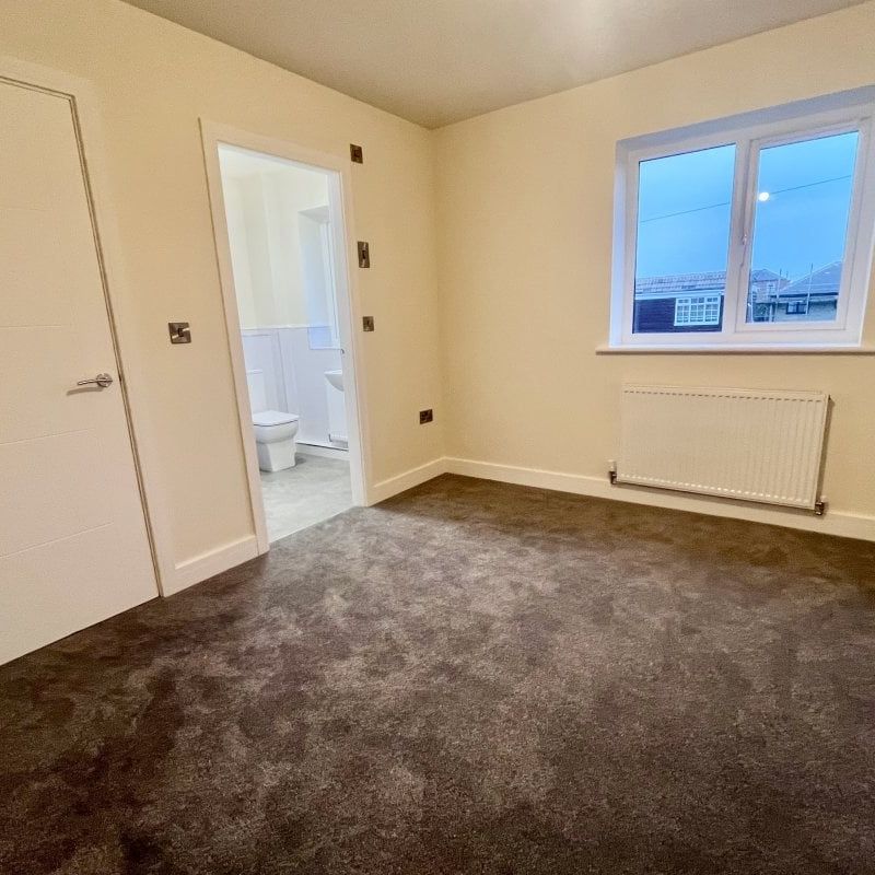 Sackville Street - Photo 1