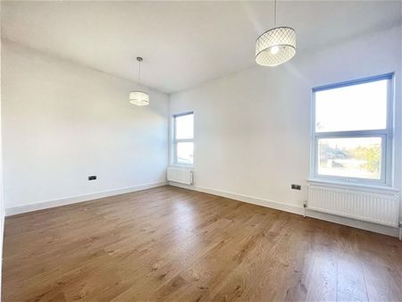 Forest Drive East, Leytonstone - Photo 3