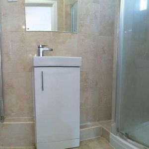 Wigham House, Barking, IG11 - Photo 2