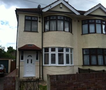 3 bedroom semi-detached house to rent - Photo 6