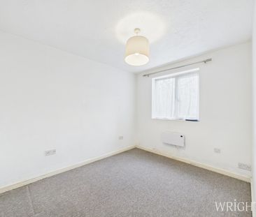 1 bedroom Apartment - LEYSDOWN, WELWYN GARDEN CITY - Photo 2