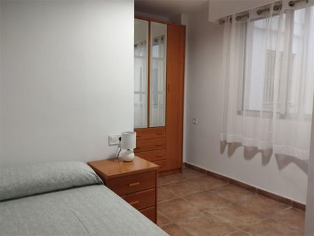 Piso de alquiler en Calle Doctor Jiménez Díaz, 4, Centro - Photo 4
