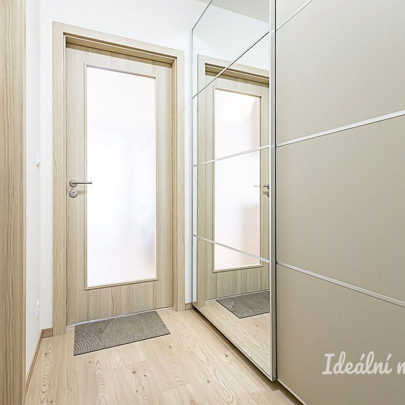 Pronájem bytu 1+kk 35 m² - Photo 1