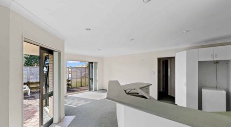 125 Pacific View Road - Spacious Family Living in the Heart of Papamoa - Photo 2