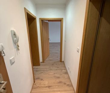 Frisch sanierte 2-Zimmer Wohnung mit Einbauküche - Bochum Hiltrop - Photo 3