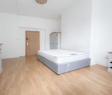 Room 1, 157 University Street, Belfast, BT7 1HR - Photo 2