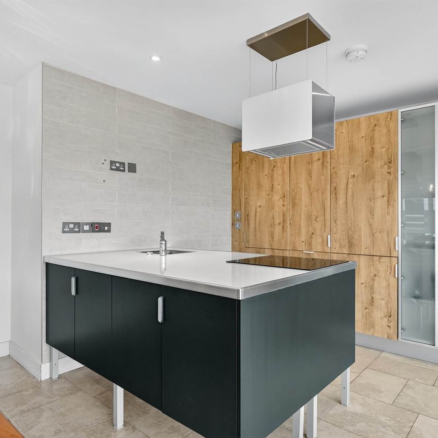 20 Shaftesbury Court, Marcus Ward Street, Belfast, BT7 1RY - Photo 1