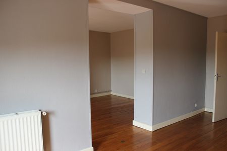 Location Appartement 5 pièces 112m² - Photo 4