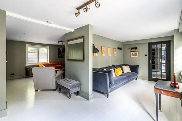 5 bedroom detached house to rent - Photo 1