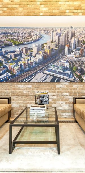 Charles Clowes Walk, London, SW11 flat to rent - Photo 1