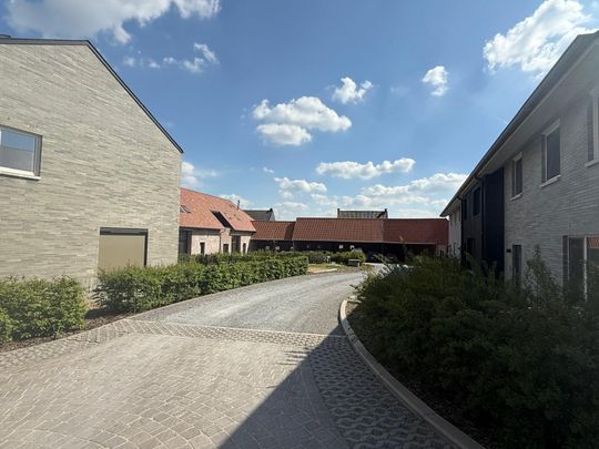 Enerigezuinige woning gelegen in woonerf ter Roosebeke - Photo 1