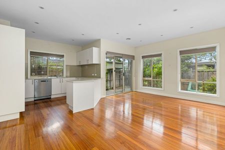 3/55 Paxton Street, South Kingsville, VIC 3015 - Photo 4