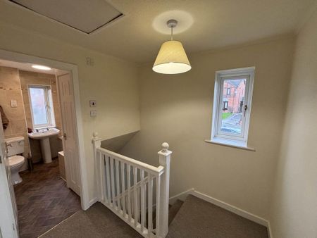 3 bedroom semi-detached house to rent - Photo 5