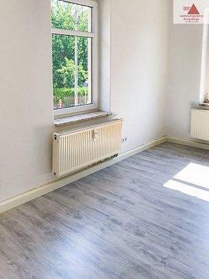 Auerbach im Erzgebirge - Geräumige 2-Raum-Wohnung im 1. Geschoss! - Foto 1