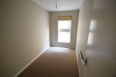 Bedroom Ground Floor Apartment In Godalming, GU7 - Photo 2