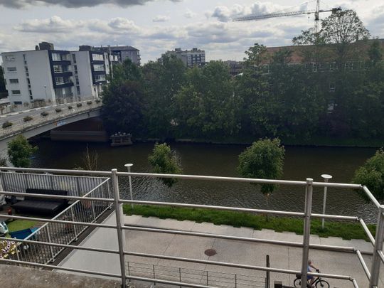 Tof dakappartement met aangenaam zonneterras. - Foto 1