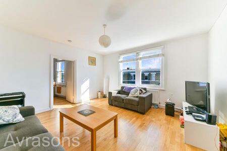 2 bedroom flat to rent - Photo 2