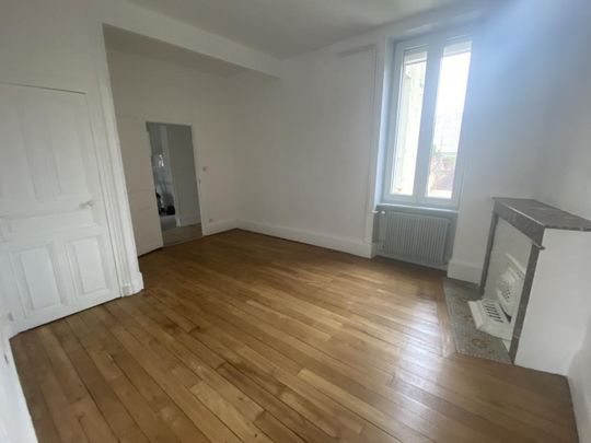 Location Appartement 3 pièces 95m² LE CREUSOT 71200 - Photo 1