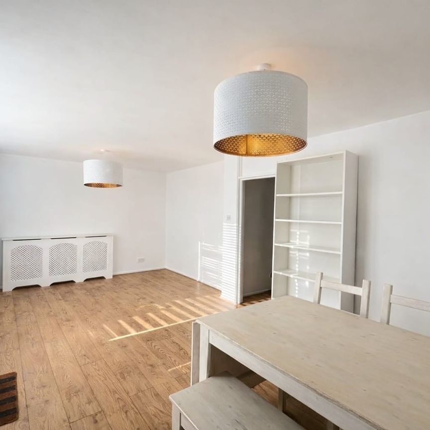 3 Bed Maisonette, Kimbolton Close, SE12 - Photo 1