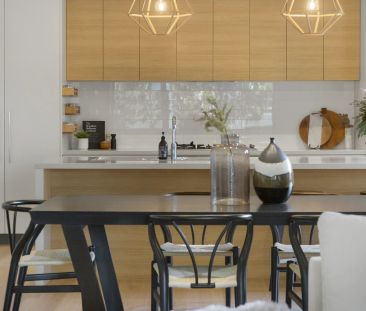 CONTEMPORARY LIFESTYLE ON THE BEACH EDGE! - Photo 6