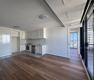 1904/63 Whiteman Street - Photo 1