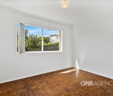 NEAT AND CONVENIENT 1-BEDROOM FLAT IN CENTRAL WOLLONGONG - Photo 3