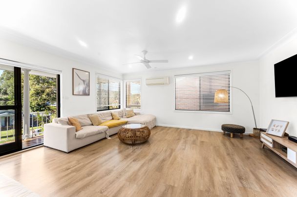 Large 4 Bedroom Home in a Quiet cul-de-sac - Photo 1