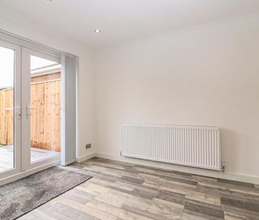 3 bedroom terraced house to rent - Photo 2