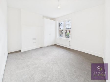 3 bedroom flat to rent - Photo 4
