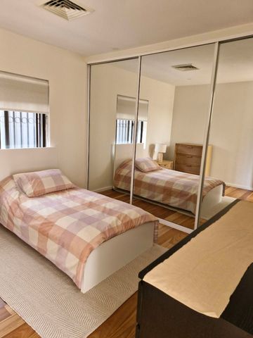 Sylvania Waters - Photo 5