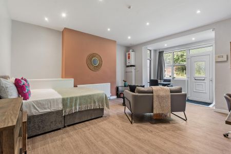 Flat C, 242 VINERY ROAD Leeds - LS4 2LA - Photo 4