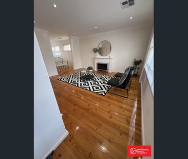 IMMACULATE LARGE MODERN LOW MAINTENANCE 2 BEDROOM HOMETTE/SEMI DETA... - Photo 3