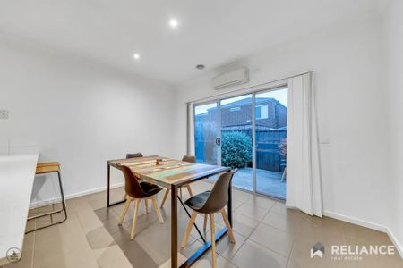 Fabulous 2Br Cosy Home in Point Cook! - Photo 5