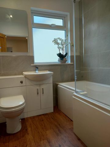 3 bedroom detached house to rent - Photo 5