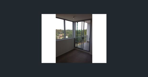 Modern 1 Bedroom Apartment - Photo 1