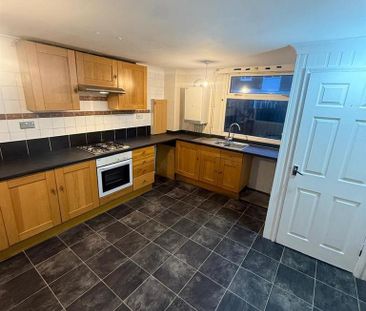 3 bedroom terraced house to rent - Photo 4