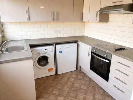 4 Bed Terraced House, Parson St, BS3 - Photo 4