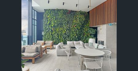 THE ICONIC TOWER IN BROADBEACH ISLAND!! - Photo 2