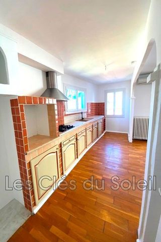 Location Appartement 3 pièces 69m² LA VALETTE DU VAR 83160 - Photo 5