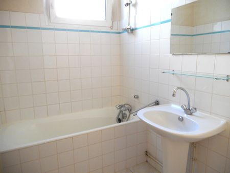 Appartement RUE CHAVAILLAUD - Photo 3