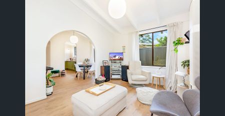 Charming & Spacious Unit / Homette - Photo 2